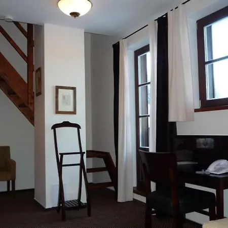 Hotel Annin 4*