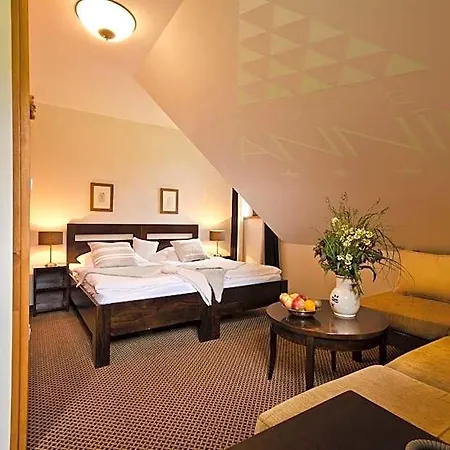 Hotel Annin 4* Annín